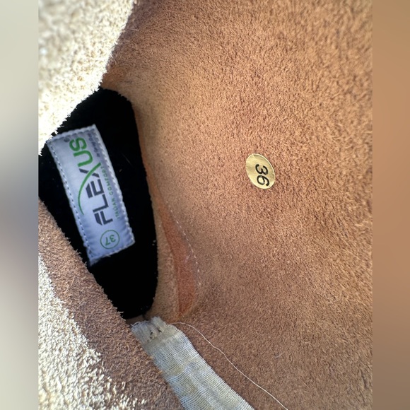 Karma Of Charme Green/Blue Leather Boho/Moccasin Boots with Accents Size 36. - Picture 15 of 16